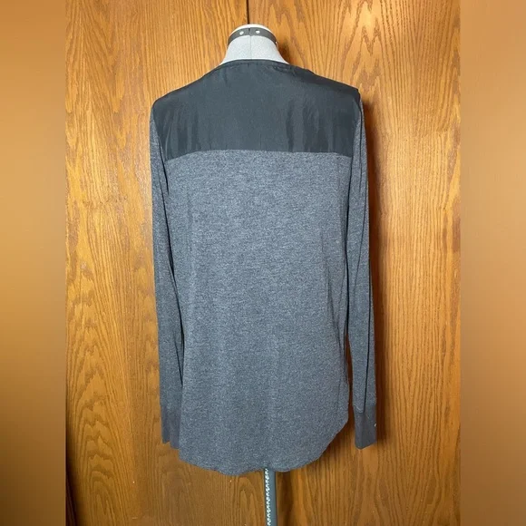 Calvin Klein women’s Fall blouse. - Picture 2 of 5